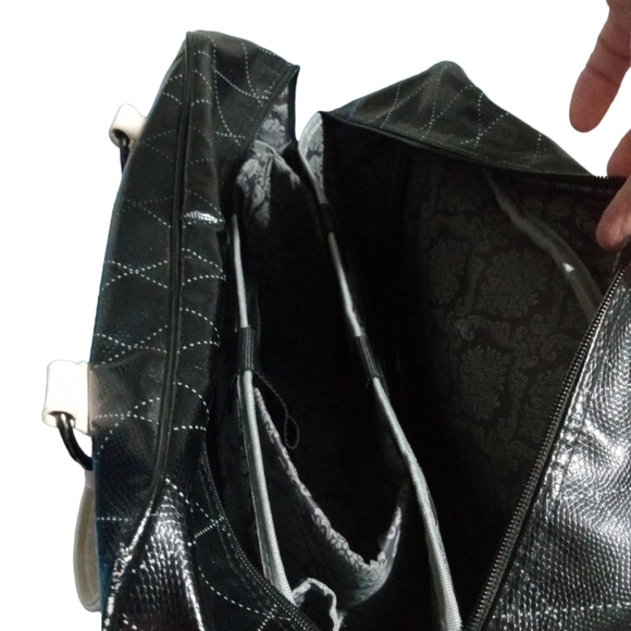 Mary Kay consultant Tote  New very great shape -.NWOT. 14" tall 21 " across X5" - Picture 10 of 12